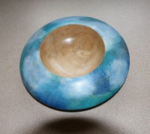 Coloured rim bowl by Geoff Christie